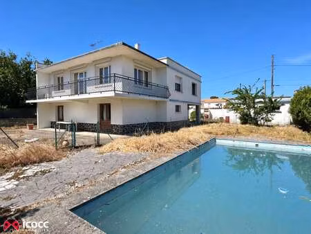vente maison piscine à luçon (85400) : à vendre piscine / 174m² luçon