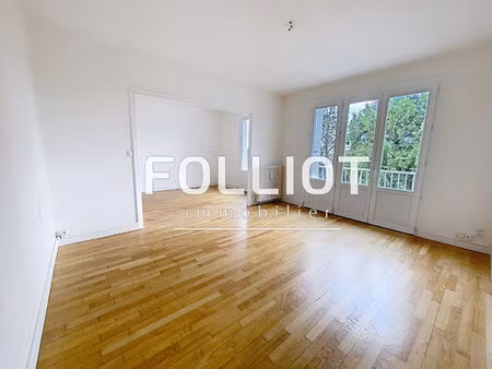 a vendre - appartement lumineux t4 à fougeres