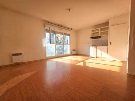 13015 st louis - studio de 31m² - résidence récente