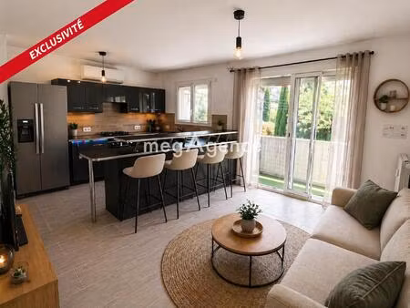 t3 rénové avec extérieur + stationnement