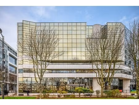 location bureaux 450 m² à 4 561 m²