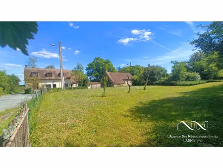 ? ensemble immobilier à rénover – terrain 4 271 m² – f