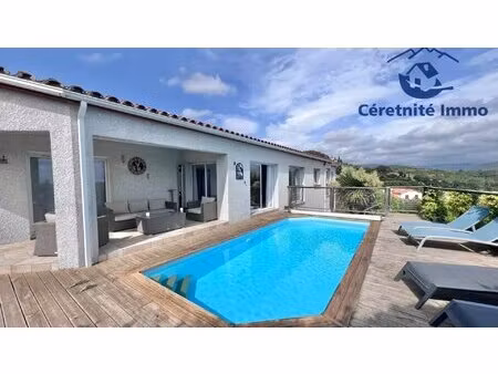 propriété moderne et spacieuse proche centre céret
