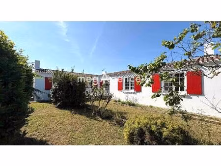 maison arrière port  beaux volumes