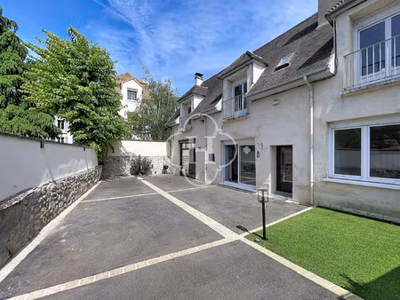 mareil sur mauldre - jolie maison 6 pièces de 137 m²