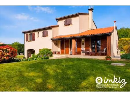 maison t5 avec grand terrain de 2500 m²