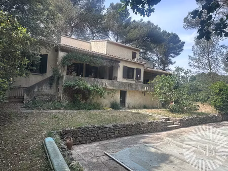 noves vue dégagée  maison de famille jardin piscine