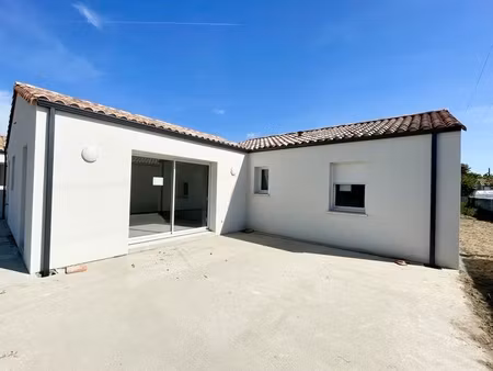 maison 3 chambres sallertaine (85)