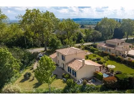 villa prête avec jardin et vue panoramique à cailhau