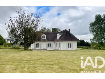 maison à vivières (02600)