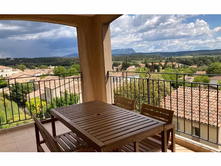 location appartement  m² t-2 à venelles  1 100 €