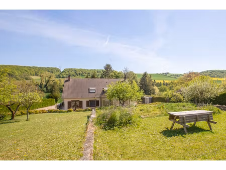 maison de maçon 122 m2 + grand sous sol ;sur un terrain de 1 6 hectare ? les andelys