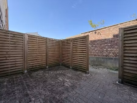 maison 3 pièces avec cour - lille