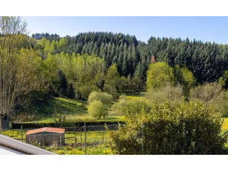 charme et potentiel au coeur de la nature à violay