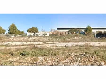 location terrain lambesc 13410 2200m²