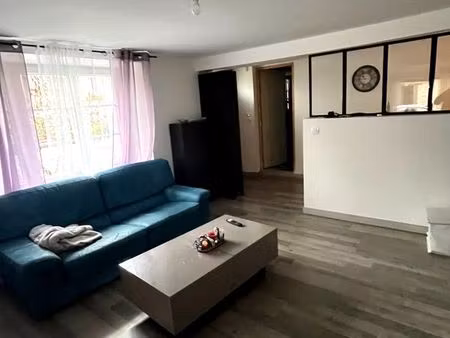 appartement 75 m² – 2 chambres – jardin & terrasse – centre-bourg