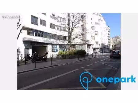 parking/box 12 m² paris 20