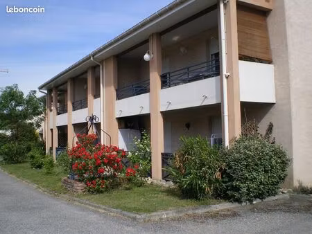 t2 standing 65 m² + cave + parking - disponible