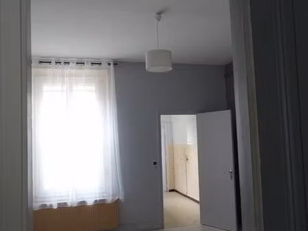 f2 rue de strasbourg reims