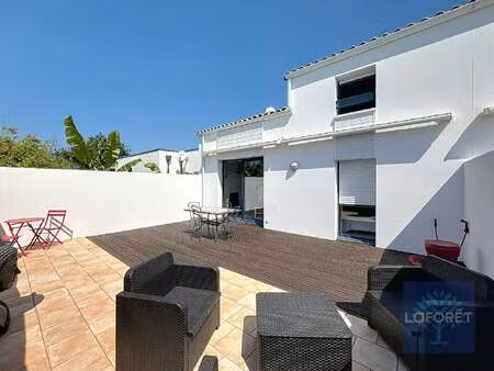 vente maison à saint-gilles-croix-de-vie centre ville (85800) : à vendre / 81m² saint-gill