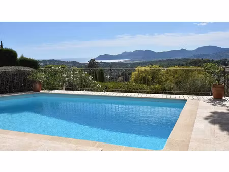 location meublée villa 6 pièces 198.9 m² à mougins (06250)  5 500 €