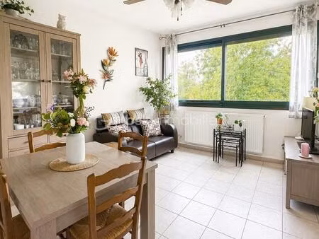 appartement de 60 m² à le coudray-montceaux