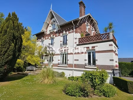 maison 9 pièces - 260 m²