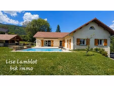maison de 211 m² à la roche-des-arnauds