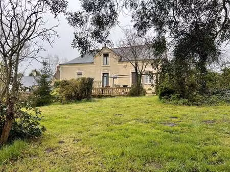 vente maison à la chapelle-saint-laud (49140) : à vendre / 140m² la chapelle-saint-laud