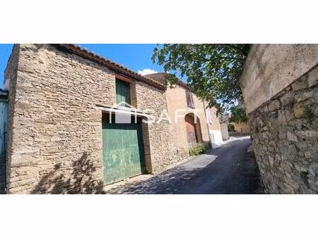 parking de 148 m² sur deux niveaux  beau potentiel