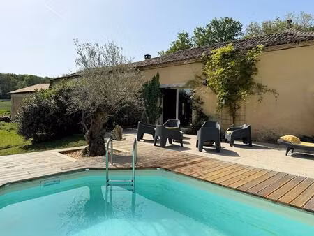 ancienne ferme rénovée avec piscine  vue dégagée et 6 6 hectares