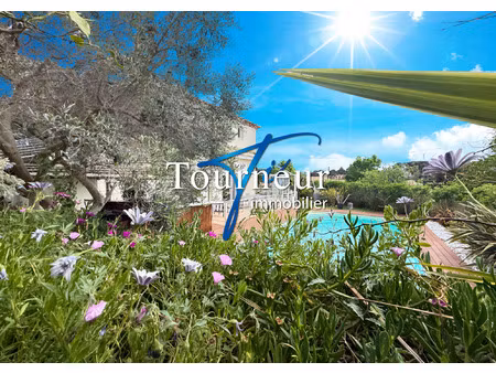 sanary sur mer beaucours a 800m des plages villa standing de