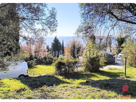exclusivité : terrain à bâtir de 1 000 m² à draguignan