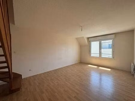location appartement 3 pièces à angers (49000) : à louer 3 pièces / 64m² angers