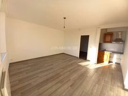 location appartement 2 pièces à neuville-les-dieppe (76370) : à louer 2 pièces / 37m² neuv