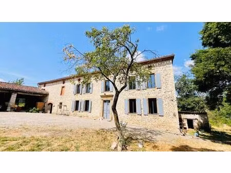 corps de ferme 7 pièce(s) 340 m2