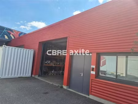 location local d'activités sainte-helene-du-lac 684 m²