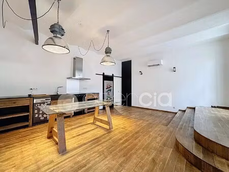 spacieux appartement au cœur du suquet à cannes