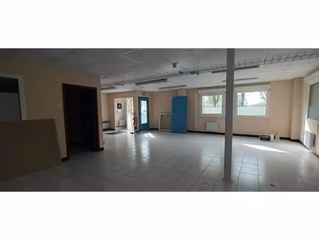 location bureau la frenaye 111 m²