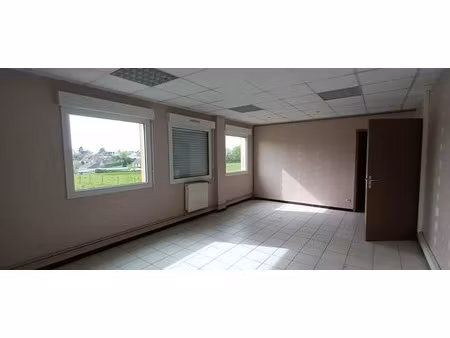 location bureau la frenaye 371 m²