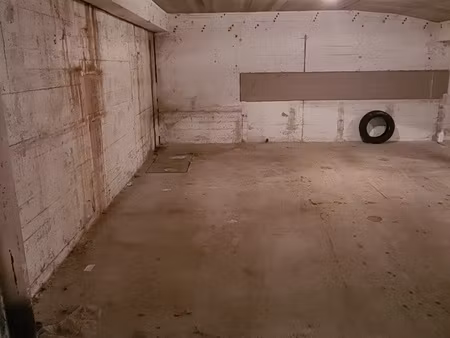 proche de la gare et champs de juillet - parking couvert à l