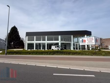 commercieel te huur in sint-pieters-leeuw