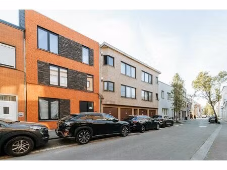 appartement te huur in merksem met 2 slaapkamers