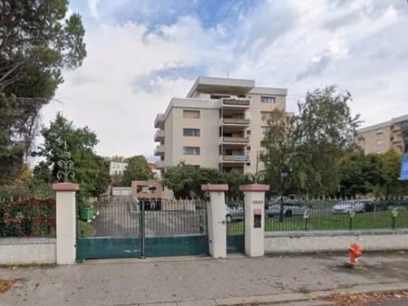 location parking grenoble 38100