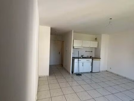 location appartement 1 pièce 27m² villeurbanne 69100