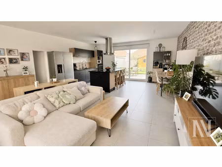 vente d'une maison mitoyenne de 125m2 à bréviandes