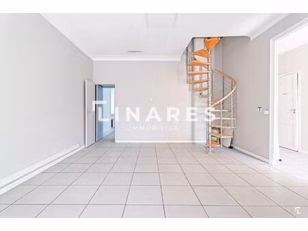 le valentinois - local de 149m2 dont mezzanine de 20m2 + terrasse de 24m2 + parking - 1301