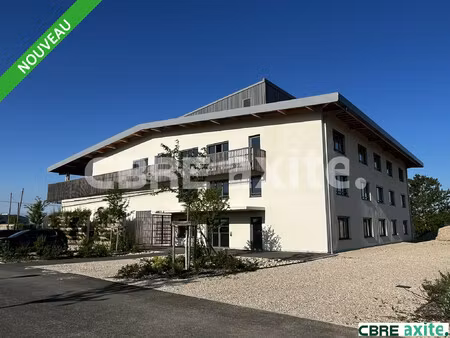 location local professionnel 410m² st maurice de remens 01500