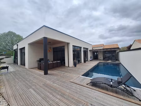 achat maison 9 pièces 210m² st yrieix sur charente 16710