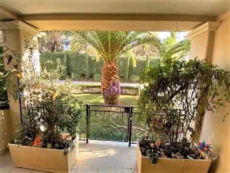 location appartement 3 pièces 76 m² à hyères (83400)